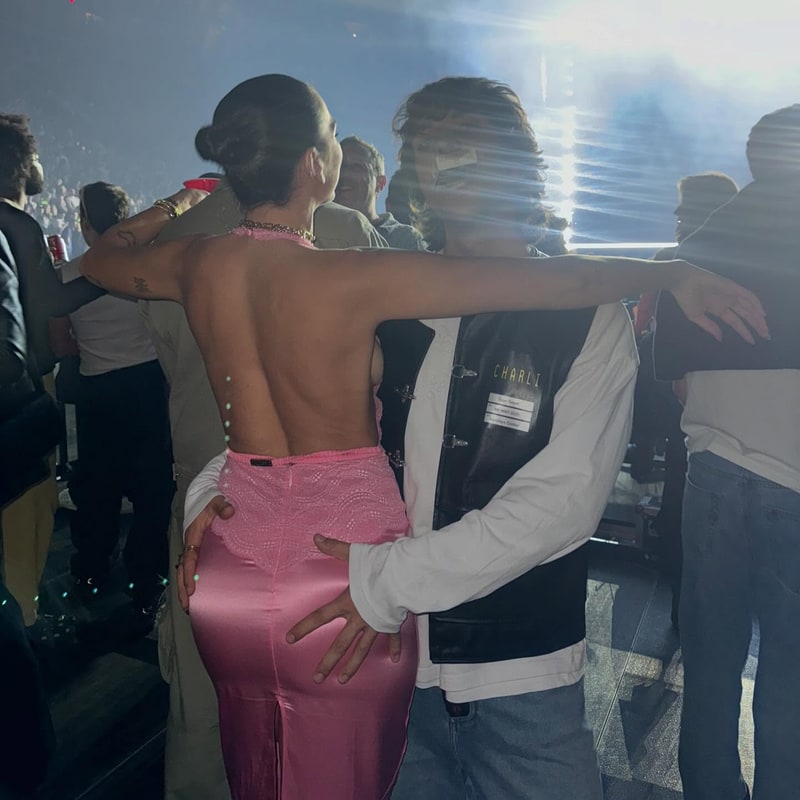 Dua Lipa_ass Grab By Queer 1