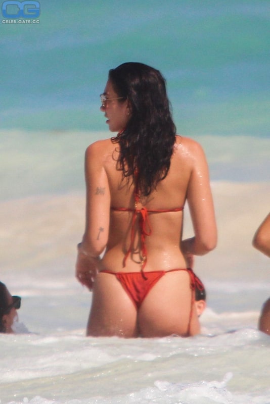 Dua Lipa Ass 640177
