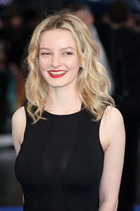 Dakota Blue Richards 1c691d36 E98a 4a02 A3b7 08755a98afc Resize 750