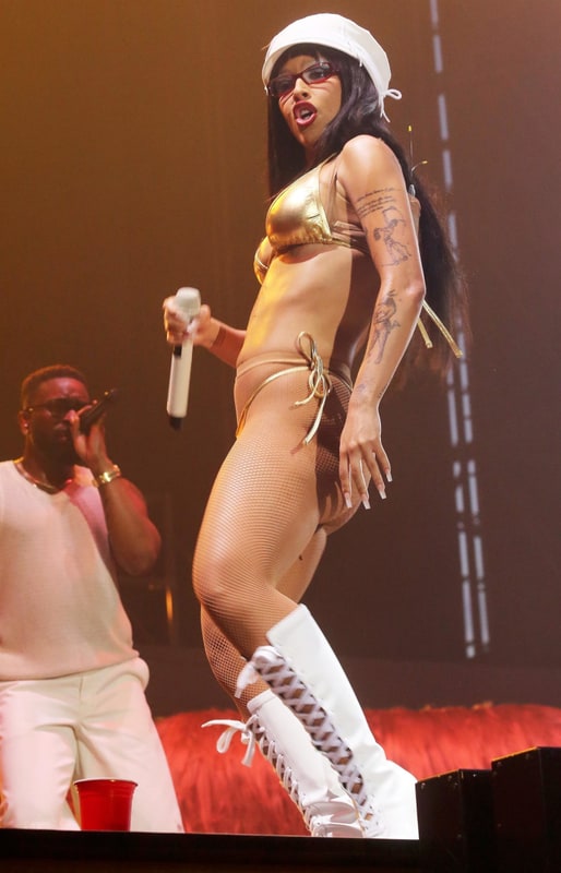 Doja Cat Milan Performance Big Ass Boobs Skimpy Outfit 026