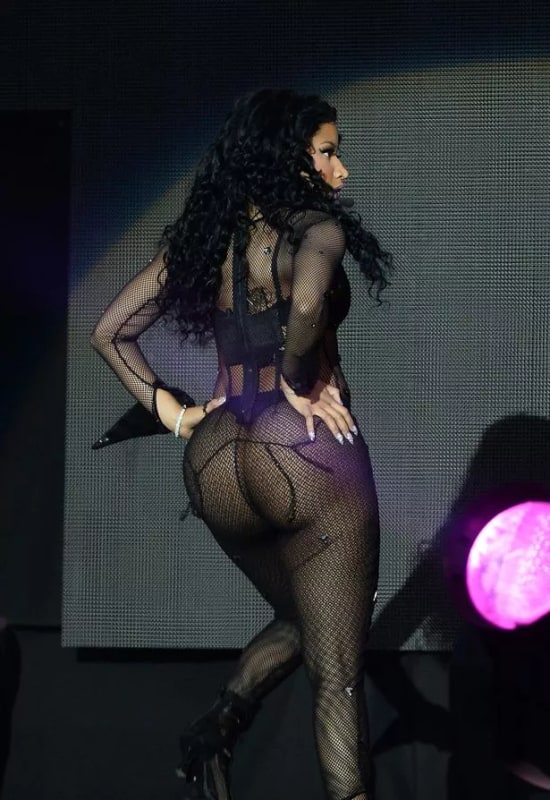 Pay Nicki Minaj On Day Three At Wireless Festival 2015 In Finsbury Park